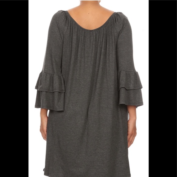 💥 SOLD OUT!💥Plus Dress w/ Tiered Bell Sleeves - Picture 3 of 3